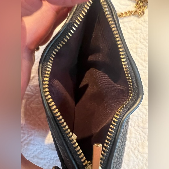 Gorgeous Coach Legacy Black 🖤 Pebble Leather Phone Wallet Heavy Duty Curb Chain - Picture 4 of 13